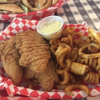Creekside Deli - Chicken strip basket - Delis Near Me - Cleveland, Georgia