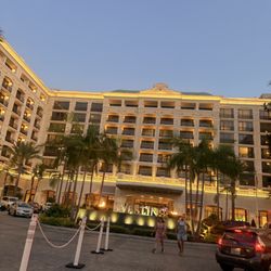 Blossom Cafe & Market - Located at the wing of the Westin
