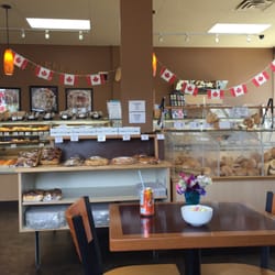 Bella Nonna’s - Quaint bakery and deli. Delicious Sandwiches and freshly baked goodies
