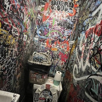 WELCOME TO THE JOHNSON’S - Updated January 2026 - 64 Photos & 349