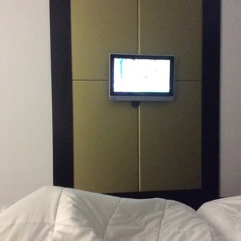 Hotel Don Manuel - Tv frente a la cama. - Hotels Near Me - Cáceres, CC
