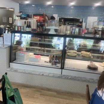 Queenie's Plus - Iconic counter - American Near Me - Tulsa, Oklahoma