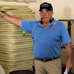 Garner & Associates, Auctioneers - Ronnie Garner, Jr. selling warehouse liquidation.