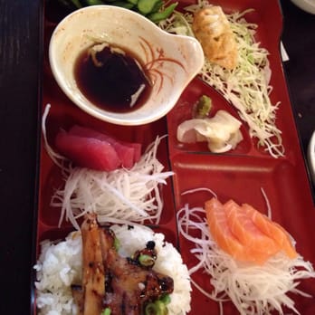 Roppongi Sushi - Lunch combo $9.95 gyoza, salmon sashimi and tuna sashimi - Japanese Near Me - Livermore, California Roppongi Sushi - Lunch combo $9.95 gyoza, salmon sashimi and tuna sashimi - Japanese Near Me - Livermore, California