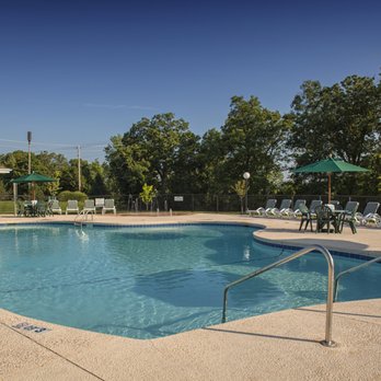 Palace View Heights - Pool and lounge chairs. - Resorts Near Me - Branson, Missouri Palace View Heights - Pool and lounge chairs. - Resorts Near Me - Branson, Missouri