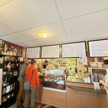 Manitoulin Espresso Bar - Cashier and order place - Coffee & Tea Near Me - Mindemoya, Ontario Manitoulin Espresso Bar - Cashier and order place - Coffee & Tea Near Me - Mindemoya, Ontario
