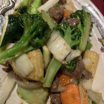 Golden Lion Restaurant - Beef chop suey - Chinese Near Me - Surrey, British Columbia Golden Lion Restaurant - Beef chop suey - Chinese Near Me - Surrey, British Columbia