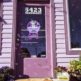 Exterior outside entrance of Bowser Bubbles Pet Salon - Sedalia, Colorado Exterior outside entrance of Bowser Bubbles Pet Salon - Sedalia, Colorado