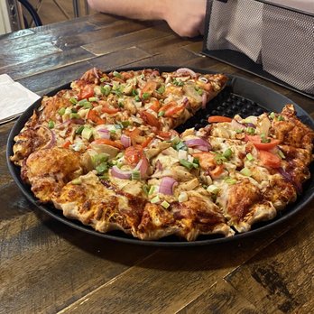 Player's Pizza - BBQ Chicken Pizza - Pizza Near Me - Anderson, California