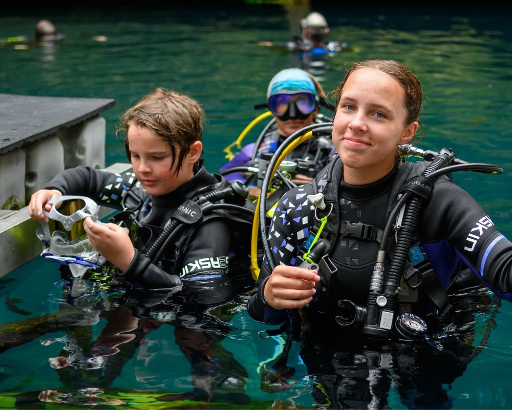 Blue Grotto Dive Resort Logo