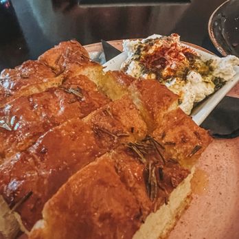 EaTo - Pizza Near Me - Minneapolis, Minnesota
