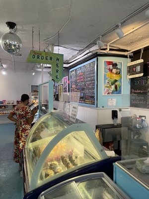 Betty's Icebox by null
