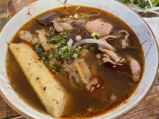 Bamee Tee - Vietnamese Sandwiches, Milk Teas, & Snacks by null