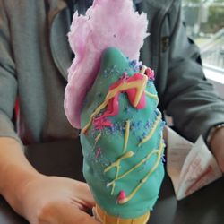 Chocolats Favoris - Cotton candy covering... very sugary!! But good!