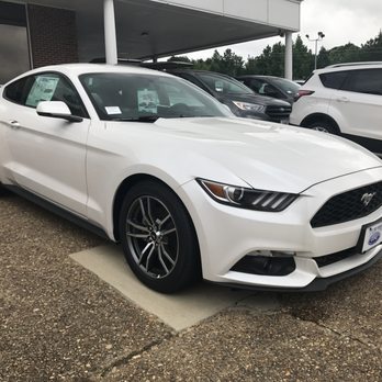 Tyler Ford - Car Dealers Near Me - Tyler, Texas