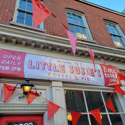 Little Susie’s Coffee & Pie by null