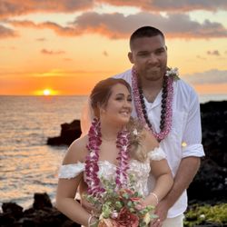 Hawaiian Style Beach Weddings - Simple Beach Wedding Location