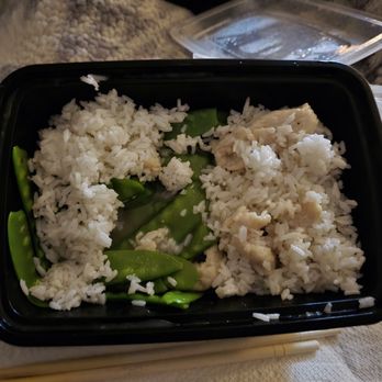 Oriental Chinese Restaurant - Chicken and snow peas received with no sauce, and very little protein. Definitely not worth the price. - Chinese Near Me - La Habra, California
