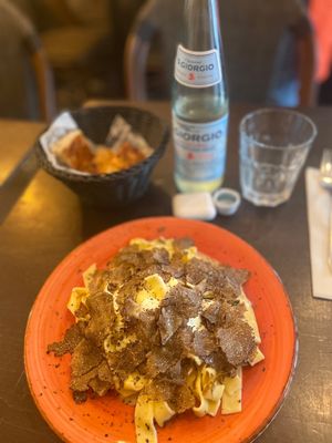 ENZA FAMIGLIA - ST.HONORÉ by null