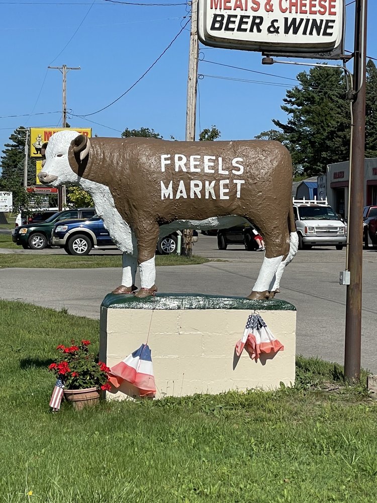 Freel's Market Logo