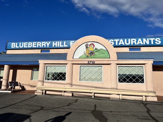Blueberry Hill | Family Restaurant by null