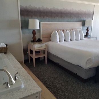 Hallmark Resort & Spa Cannon Beach - King bed and hot tub! - Resorts Near Me - Cannon Beach, Oregon Hallmark Resort & Spa Cannon Beach - King bed and hot tub! - Resorts Near Me - Cannon Beach, Oregon