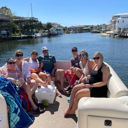 Destin For Fun - Cruising the destin Homes around the harbor