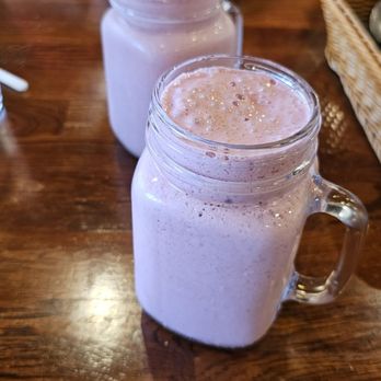 Americas Bakery And Restaurant - Mora con leche - Bakeries Near Me - Davie, Florida