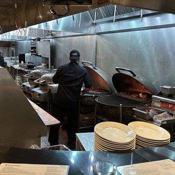 Weber Grill Restaurant - Barbeque Near Me - Schaumburg, Illinois