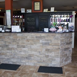 Ultimate Tan - Front desk