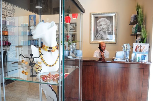 JEFFREY ALEN SALON - Updated March 2025 - 23 Reviews - 73580 El Paseo