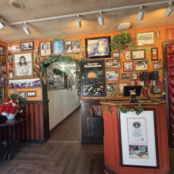 Buca di Beppo Italian Restaurant - Inside - Italian Near Me - Universal City, California