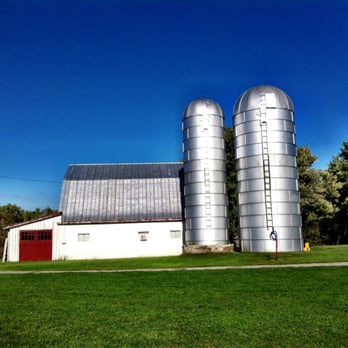 Verona Vineyards & Winery - There's a farm adjacent to the tasting building. - Wineries Near Me - Verona, Kentucky Verona Vineyards & Winery - There's a farm adjacent to the tasting building. - Wineries Near Me - Verona, Kentucky