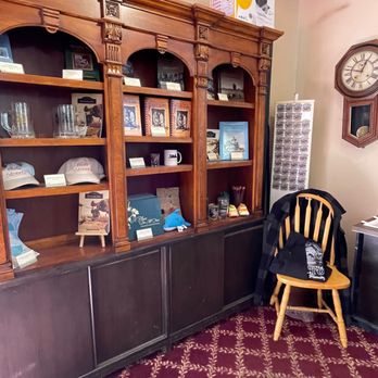 Heritage Square Oxnard - Gift Shop, Central Hub, Information and check-in for docent led tours. - Museums Near Me - Oxnard, California