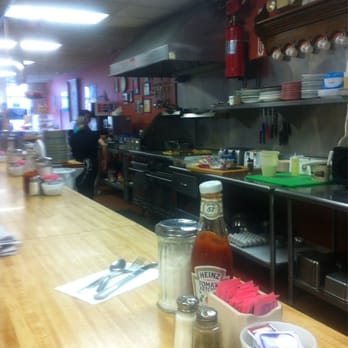 Ashley's Restaurant - Ashley herself cooking back there. - American Near Me - Hartford, Connecticut Ashley's Restaurant - Ashley herself cooking back there. - American Near Me - Hartford, Connecticut