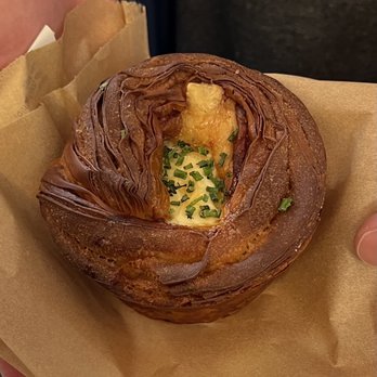 Bree'osh - Montecito - Egg & Bacon Roll - Coffee & Tea Near Me - Santa Barbara, California