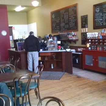 Grounded Patio Cafe - Great downtown location in a great old building - Coffee & Tea Near Me - La Crosse, Wisconsin