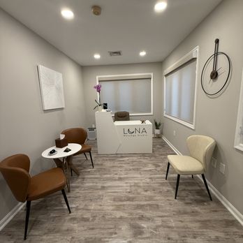 Luna Massage Studio - Reception area. - Massage Therapy Near Me - Falls Church, Virginia Luna Massage Studio - Reception area. - Massage Therapy Near Me - Falls Church, Virginia