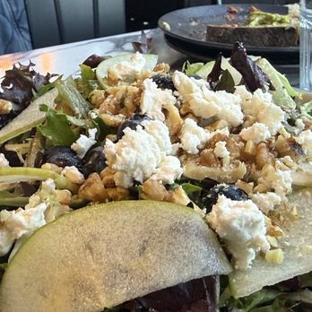 Trenta Pizza & Cucina - Trenta Salad - Pizza Near Me - Costa Mesa, California