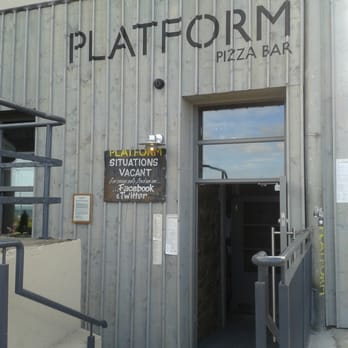 Platform Pizza Bar - Pizza Near Me - Bray, WW
