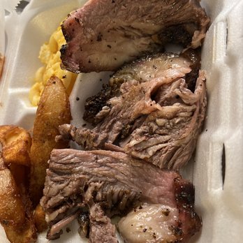 Daddy D'z BBQ Joynt - Beef Brisket Plate - Barbeque Near Me - Atlanta, Georgia
