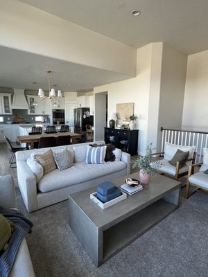 Move-In/Move-Out Cleaning - Make moving a smoother, cleaner experience whether you’re settling in or moving on.