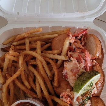 Feast - Hot lobster roll plate with fries - Hawaiian Near Me - Honolulu, Hawaii