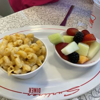 Sunliner Diner - Diners Near Me - Pigeon Forge, Tennessee