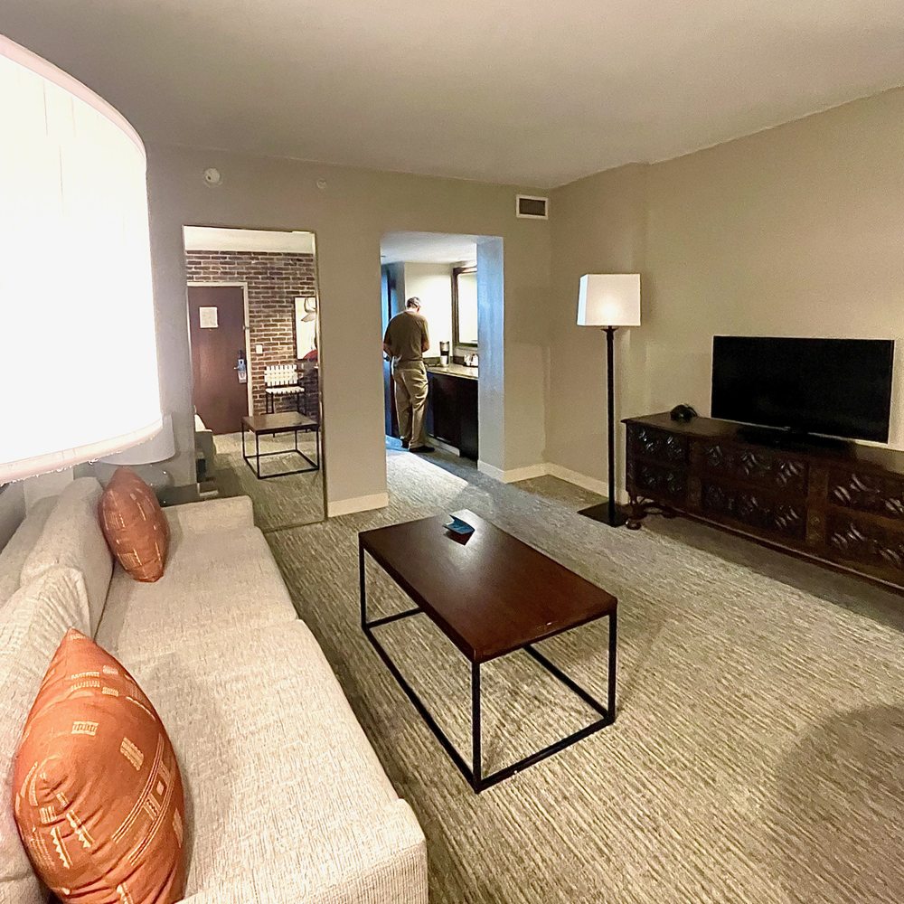 Hotel Contessa - Hotels Near Me - San Antonio, Texas Hotel Contessa - Hotels Near Me - San Antonio, Texas