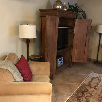 Emerald Iguana Inn - Hotels Near Me - Ojai, California