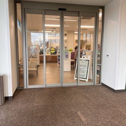 Northeast Georgia Medical Center Pharmacy - Entrance to pharmacy inside front door of medical park 2 building