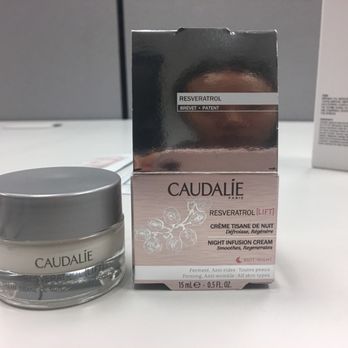 PalaceBeautyMetro - Can you believe this is a sample!? YASSS im not complaining tho!!! - Cosmetics & Beauty Supply Near Me - Los Angeles, California