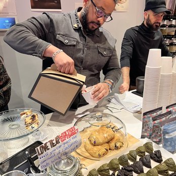 Plentea Tea Bar - Coffee & Tea Near Me - Montreal, Quebec Plentea Tea Bar - Coffee & Tea Near Me - Montreal, Quebec