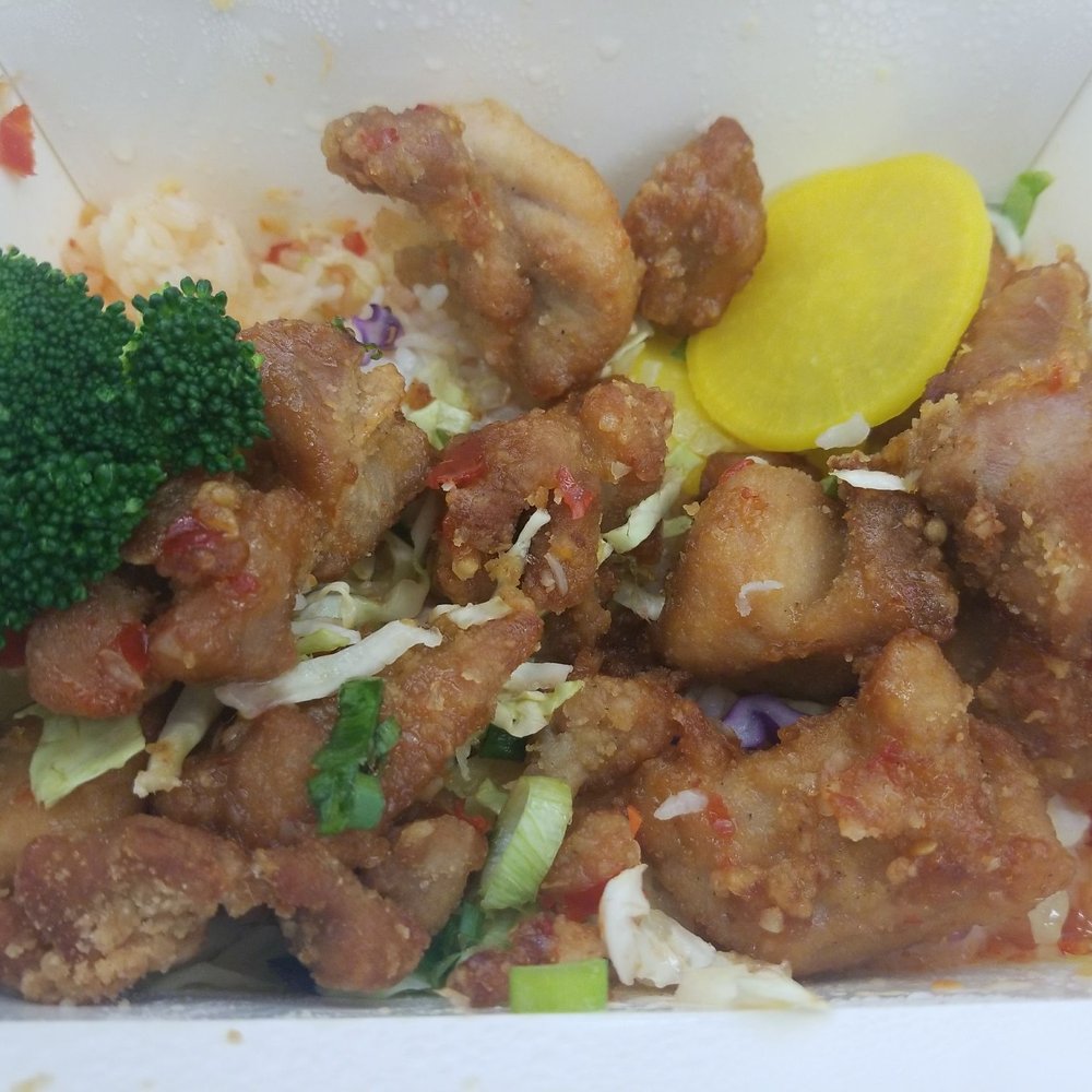 Pinch - Chicken bento with sweet chili sauce barely there. Did take some few bites. - Food Trucks Near Me - Austin, Texas Pinch - Chicken bento with sweet chili sauce barely there. Did take some few bites. - Food Trucks Near Me - Austin, Texas